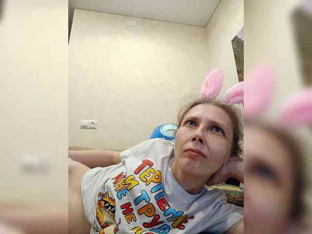 -Queen-Margo- webcam