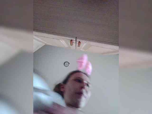 -Queen-Margo- webcam