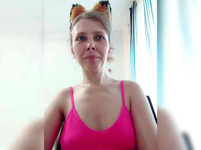 -Queen-Margo- webcam