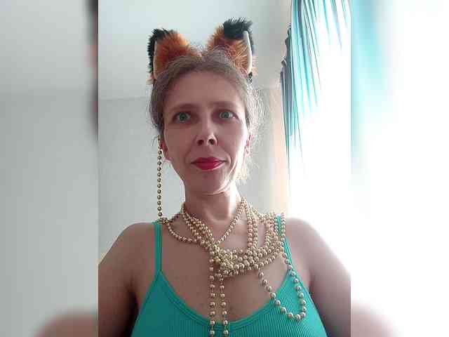 -Queen-Margo- webcam