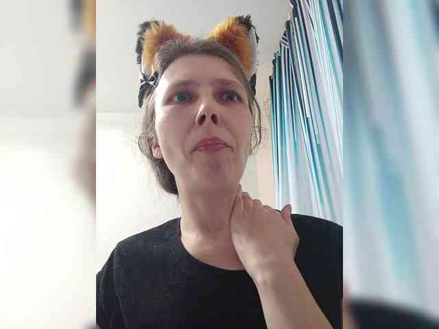 -Queen-Margo- webcam