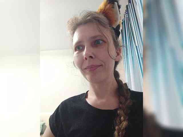 -Queen-Margo- webcam