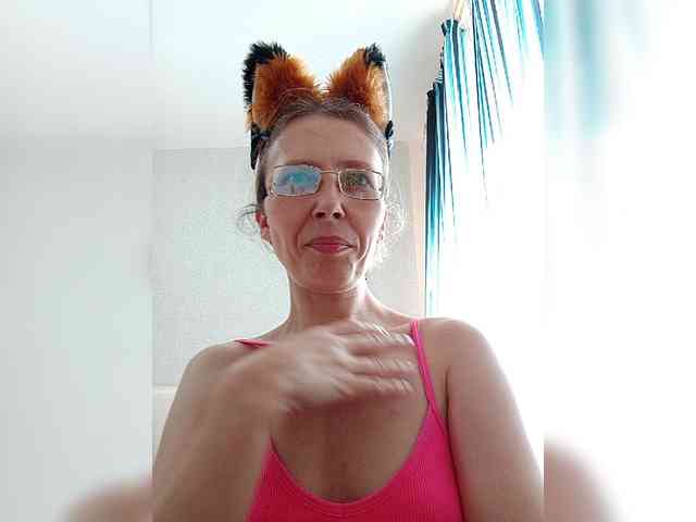 -Queen-Margo- webcam