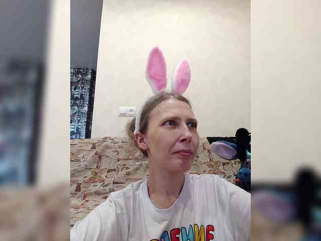 -Queen-Margo- webcam