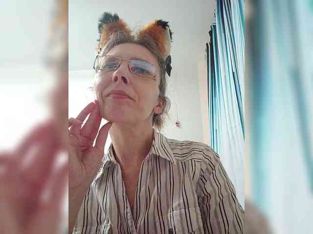 -Queen-Margo- webcam