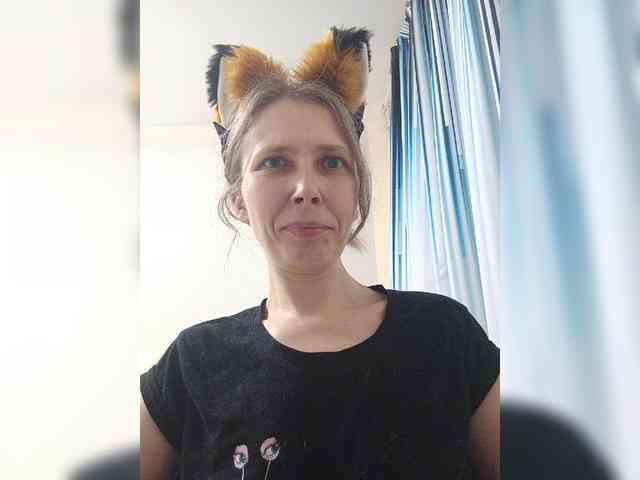 -Queen-Margo- webcam