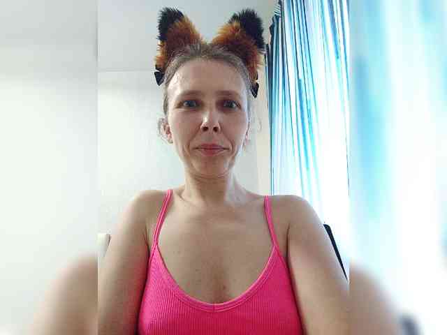 -Queen-Margo- webcam