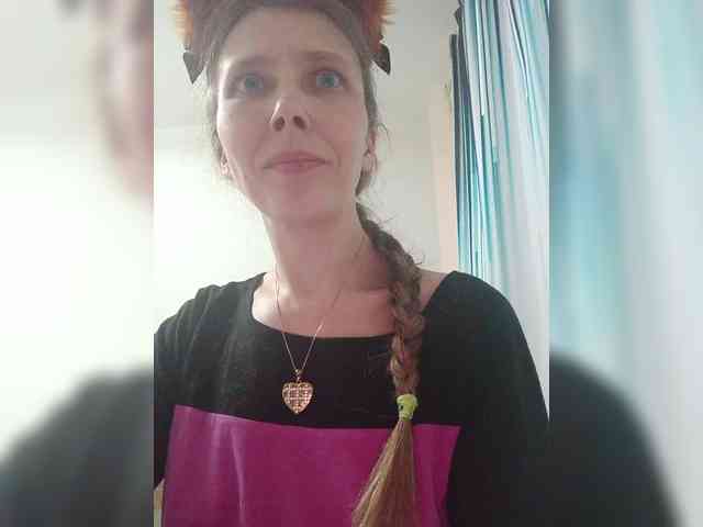 -Queen-Margo- webcam