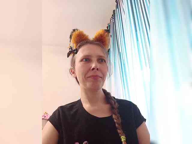 -Queen-Margo- webcam