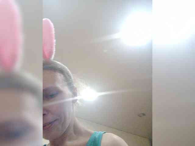 -Queen-Margo- webcam