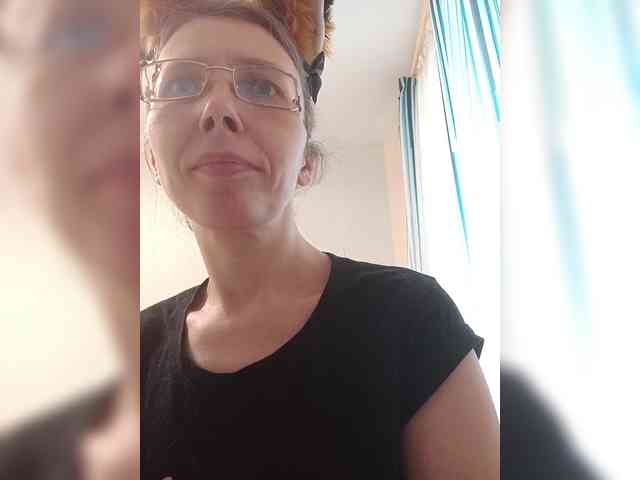 -Queen-Margo- webcam