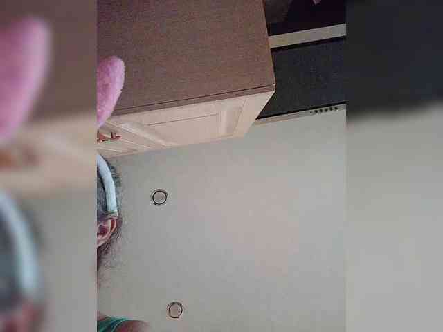 -Queen-Margo- webcam
