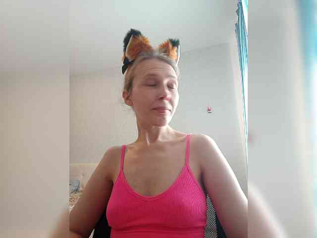 -Queen-Margo- webcam