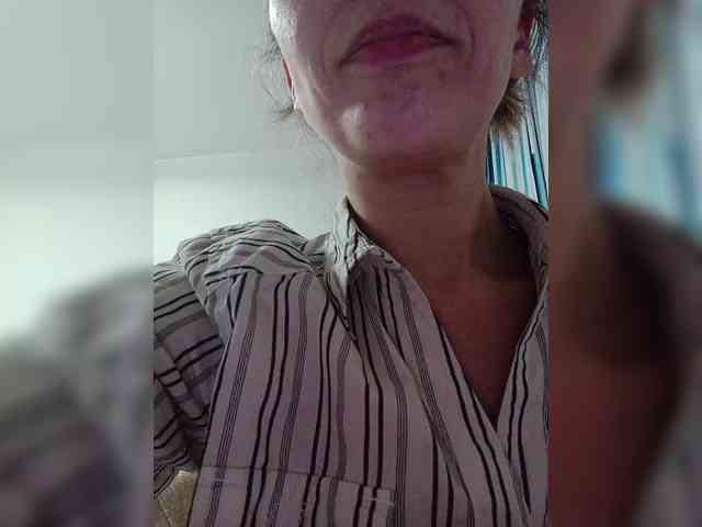 -Queen-Margo- webcam