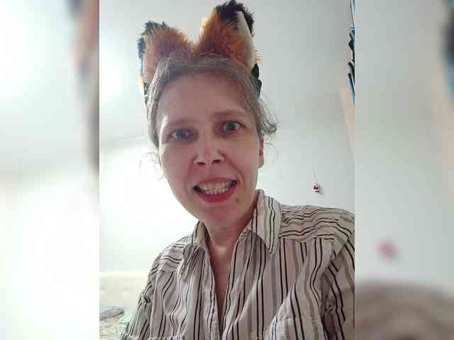 -Queen-Margo- webcam