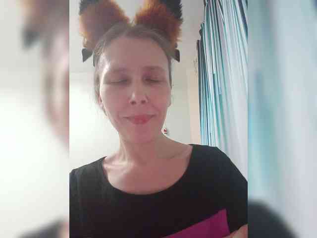 -Queen-Margo- webcam