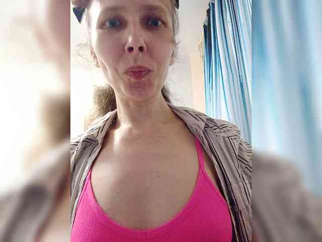 -Queen-Margo- webcam