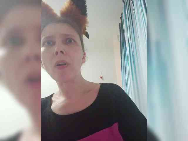 -Queen-Margo- webcam