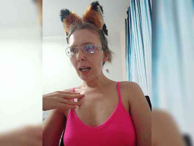 -Queen-Margo- webcam