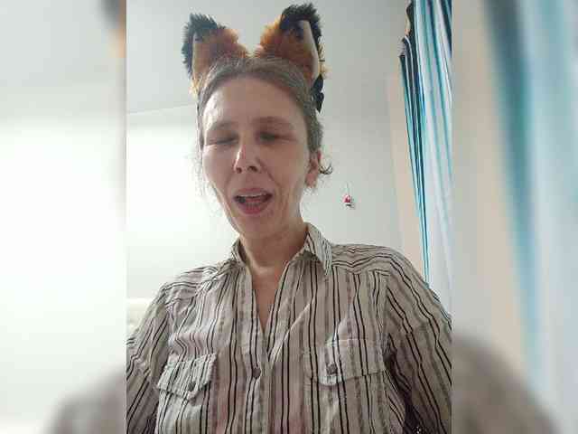 -Queen-Margo- webcam