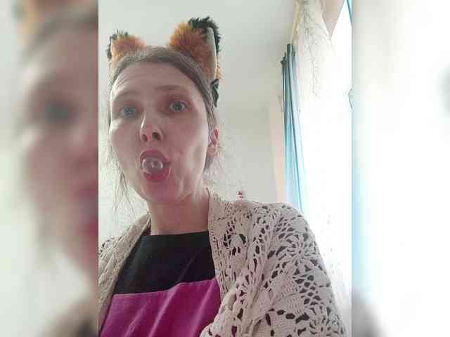 -Queen-Margo- webcam