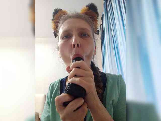 -Queen-Margo- webcam