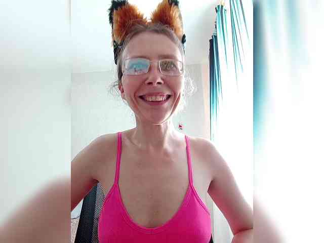 -Queen-Margo- webcam