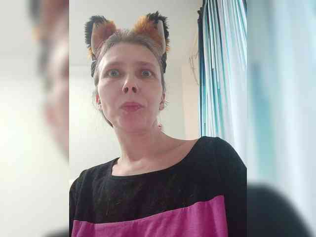 -Queen-Margo- webcam