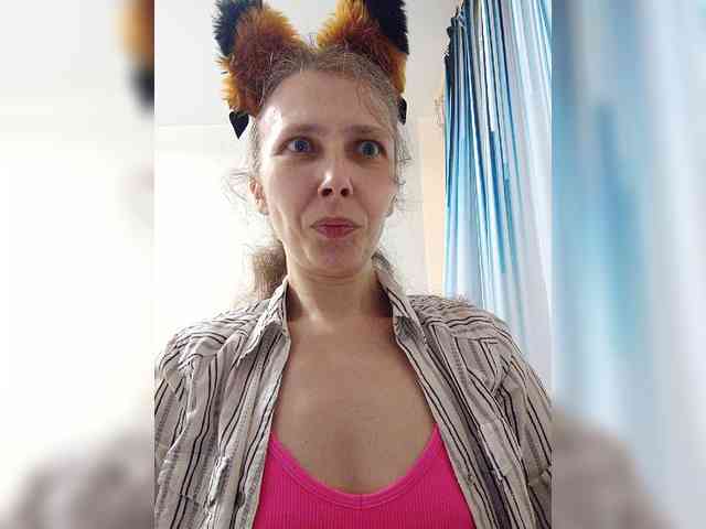 -Queen-Margo- webcam