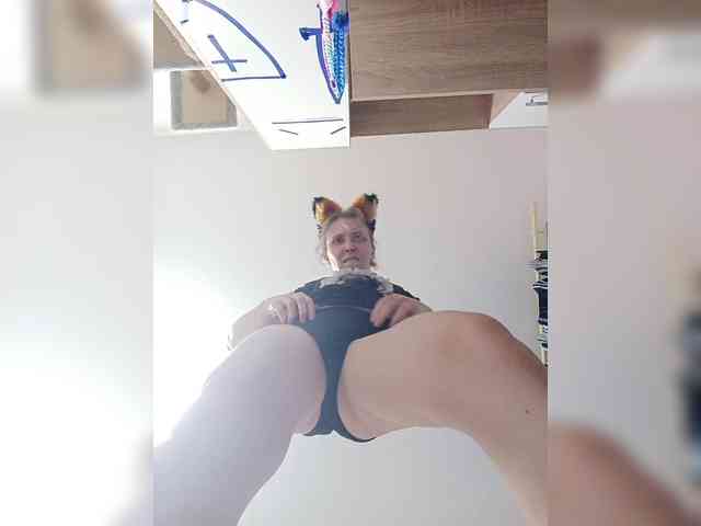 -Queen-Margo- webcam