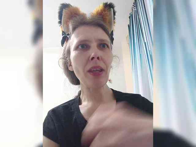 -Queen-Margo- webcam