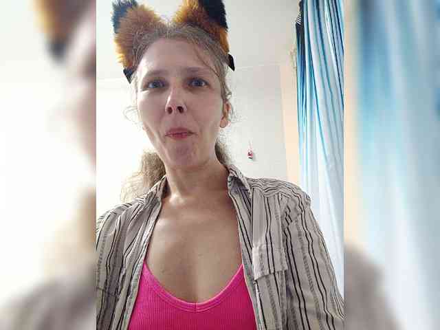 -Queen-Margo- webcam
