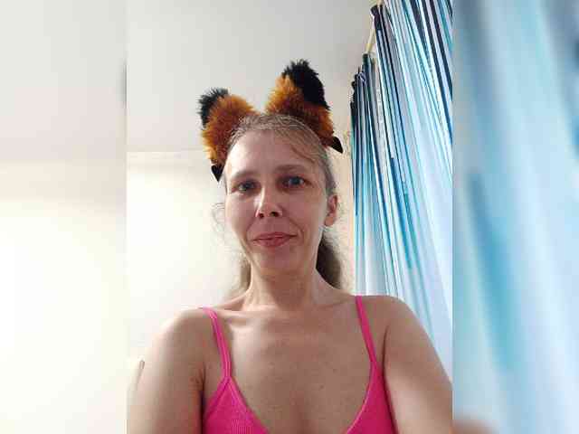 -Queen-Margo- webcam