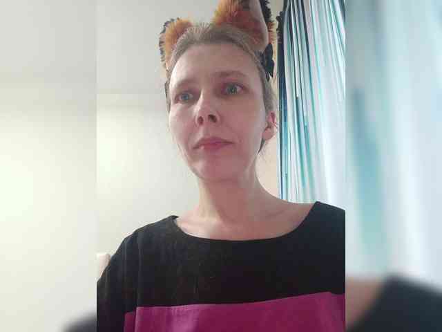 -Queen-Margo- webcam