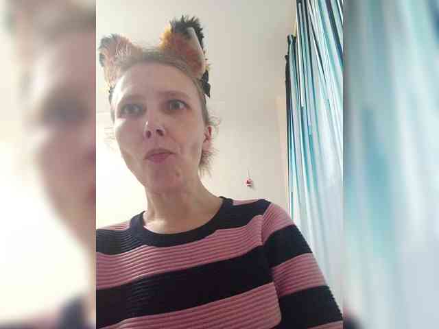 -Queen-Margo- webcam