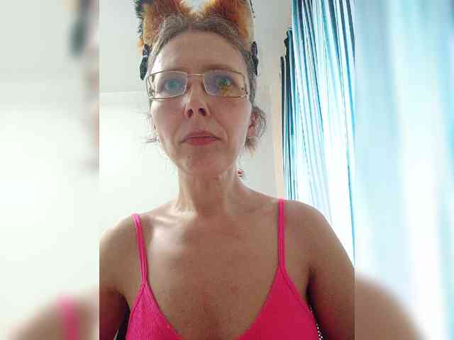 -Queen-Margo- webcam