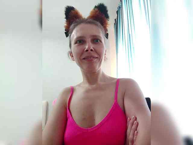 -Queen-Margo- webcam