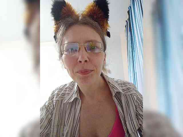 -queen-margo- Live Webcam on BongaCams