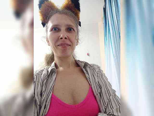 -Queen-Margo- webcam