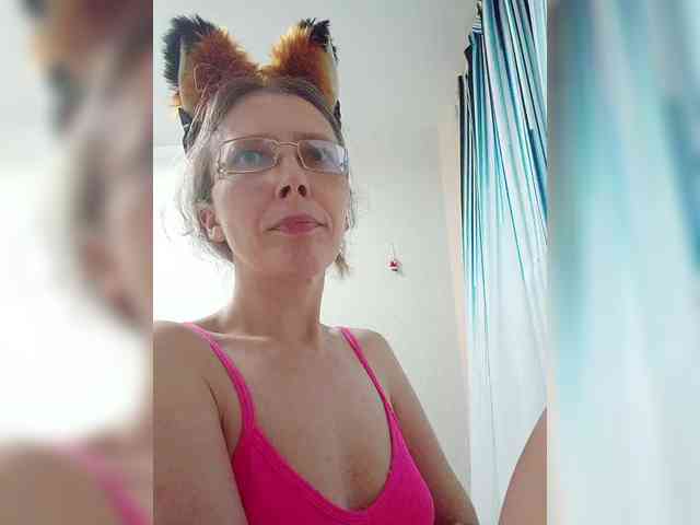 -Queen-Margo- webcam