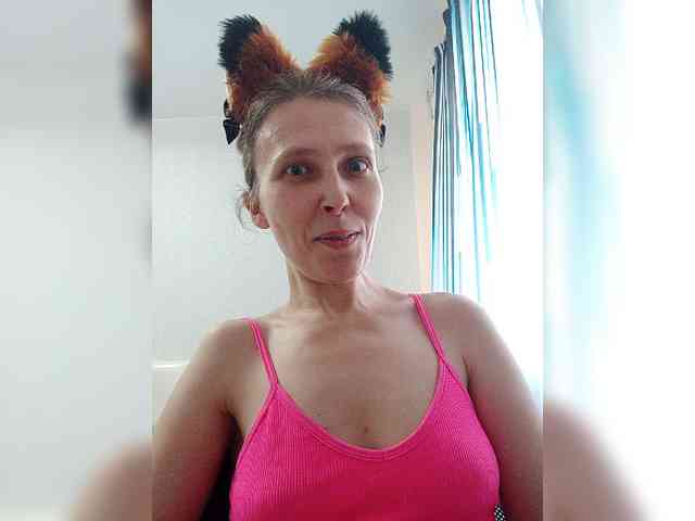 -Queen-Margo- webcam