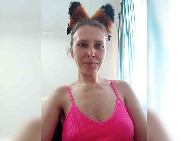 -Queen-Margo- webcam