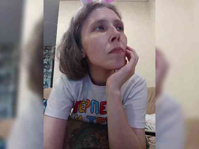 -Queen-Margo- webcam