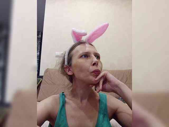 -Queen-Margo- webcam