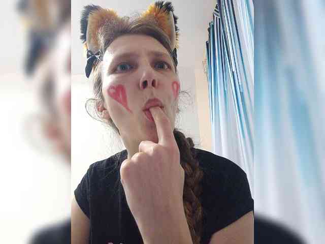 -Queen-Margo- webcam