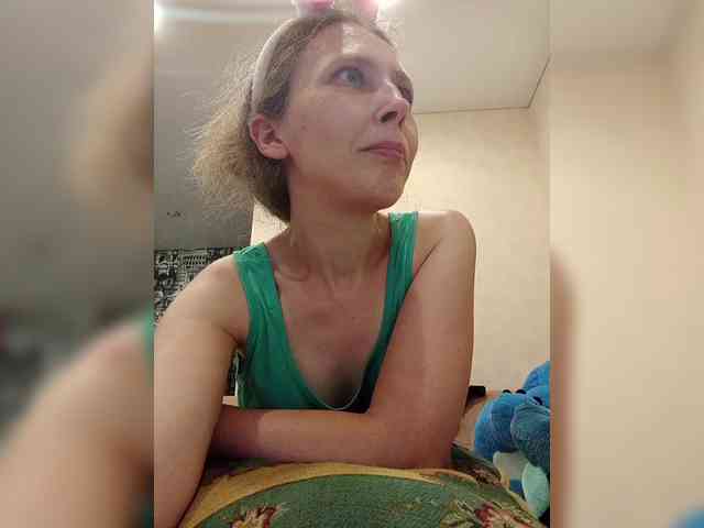 -Queen-Margo- webcam