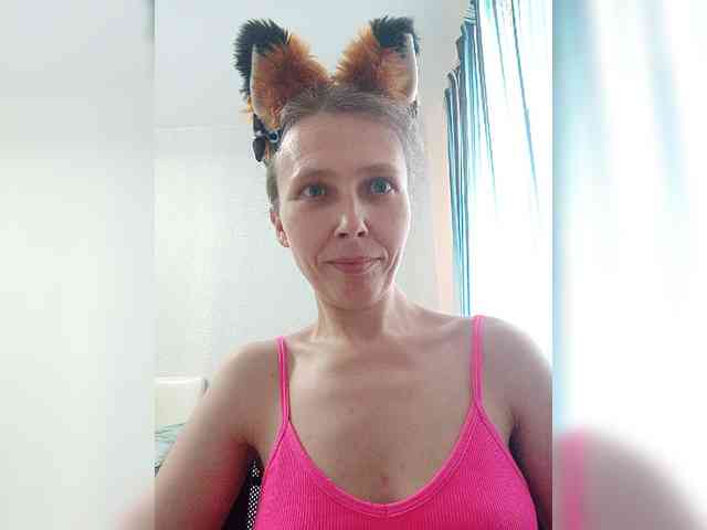 -Queen-Margo- webcam