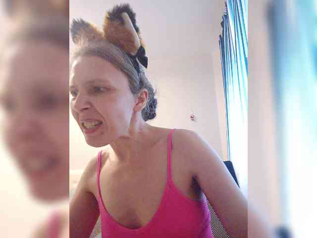 -Queen-Margo- webcam