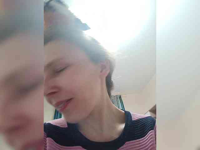 -Queen-Margo- webcam