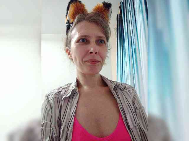 -Queen-Margo- webcam